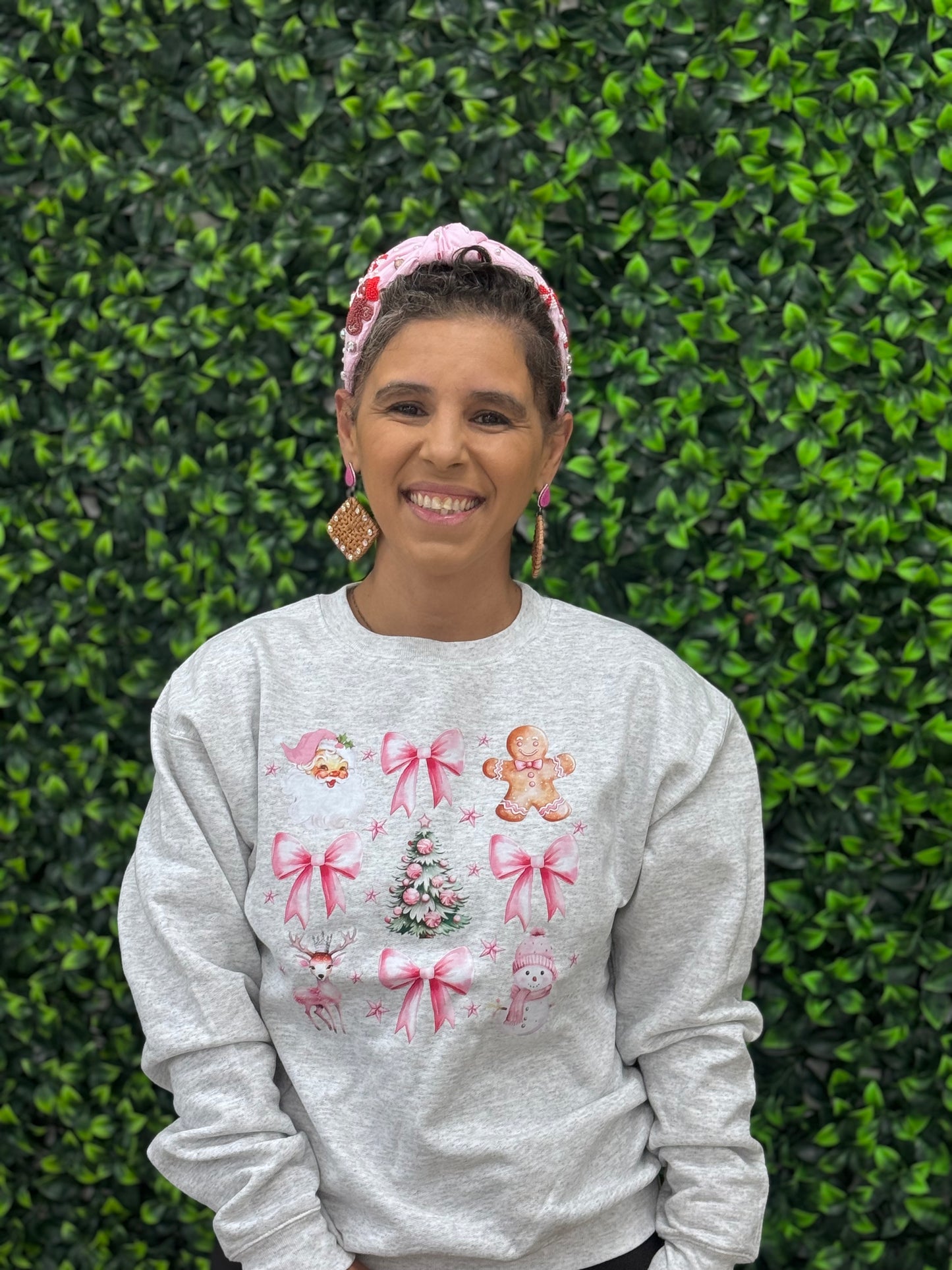 Santa and pink bows on (ash sweatshirt)