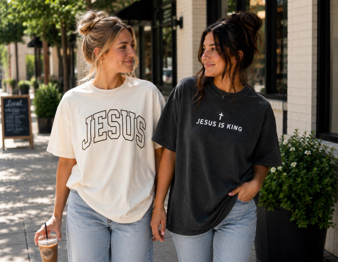 Jesus is king ✝️ (comfort color tee)