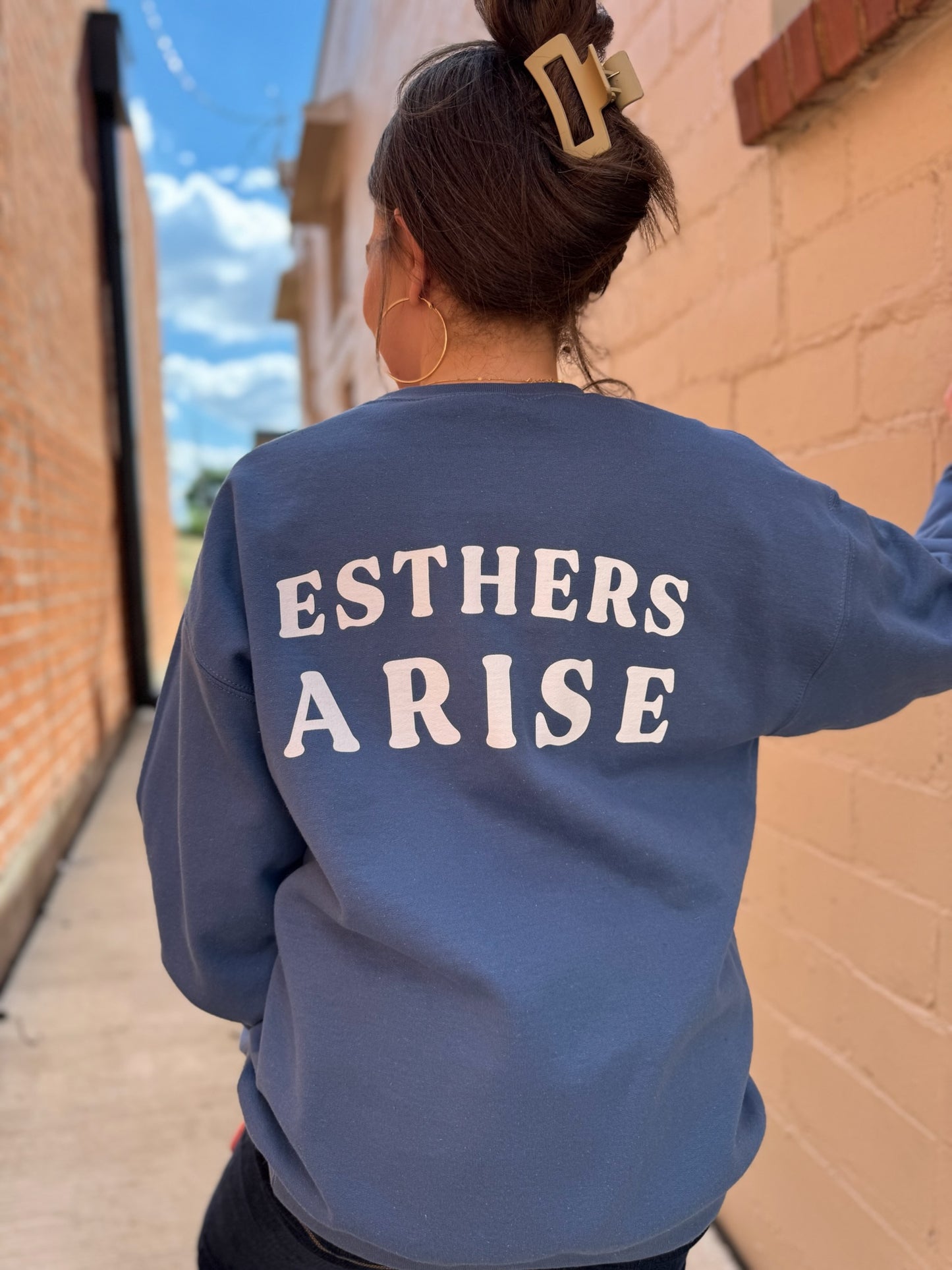 Esther’s Arise Sweatshirt Blue